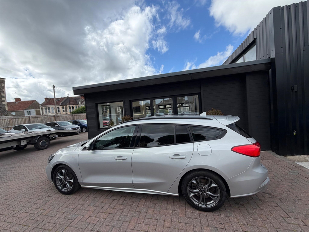 Ford Focus 1.0 Ecoboost 125 St-line White #8
