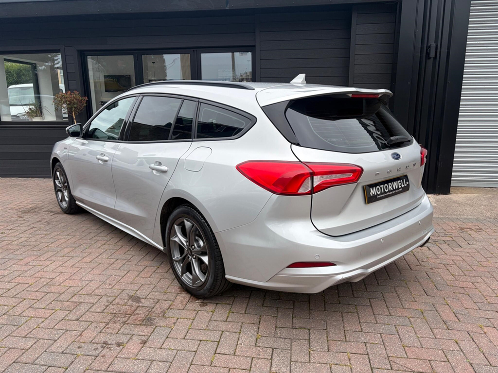 Ford Focus 1.0 Ecoboost 125 St-line White #7