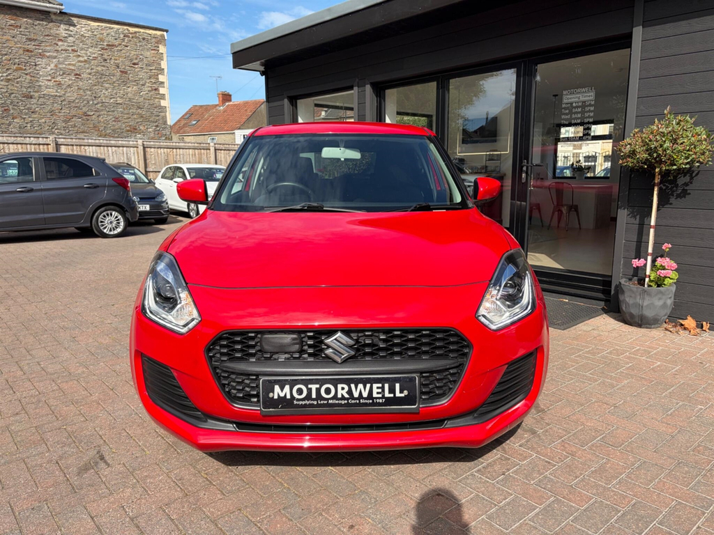 Suzuki Swift Hatchback Red #2