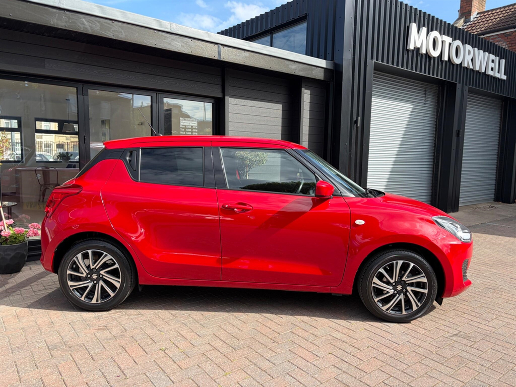 Suzuki Swift Hatchback Red #4