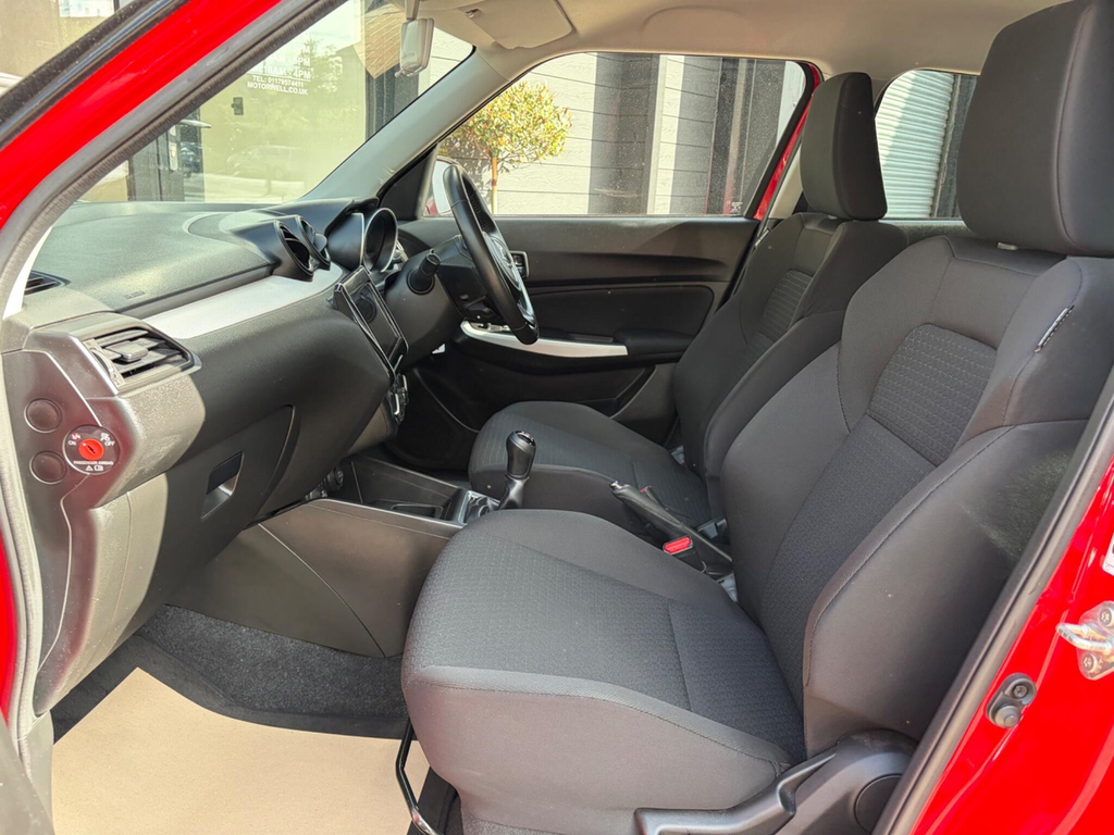 Suzuki Swift 1.2 Dualjet Mhev Red #24