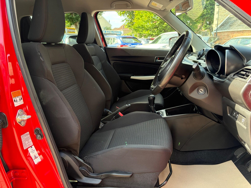 Suzuki Swift 1.2 Dualjet Mhev Red #10