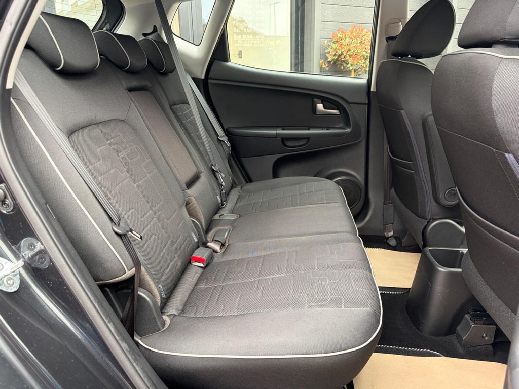 Kia Venga 1.6 3 Euro 6 Red #24
