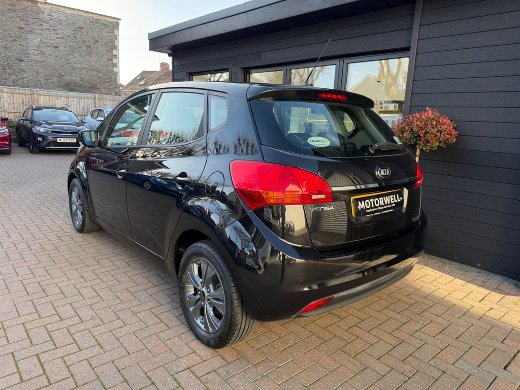 Kia Venga 1.6 3 Euro 6 Red #7