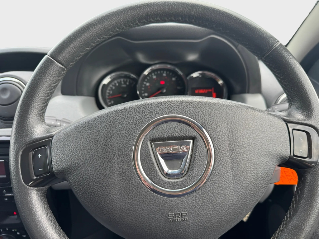 Dacia Duster 110 Laureate - Satnav - Bluetooth NV65JZF White #6
