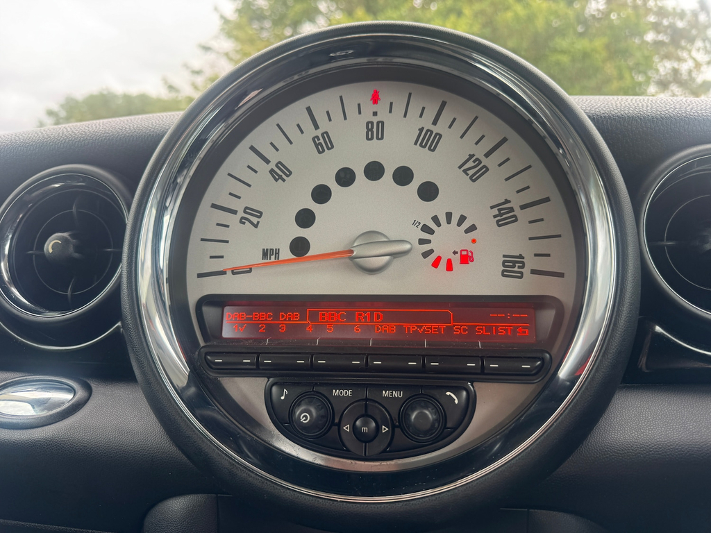 Mini Hatch Cooper D - Satnav - Bluetooth Black #6