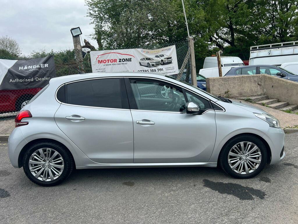 Peugeot 208 1.6 Bluehdi Allure Euro 6 KV65OHC Silver #4