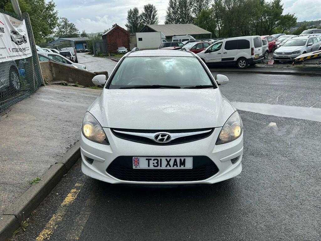 Hyundai I30 1.6 Crdi Comfort Euro 5 White #2