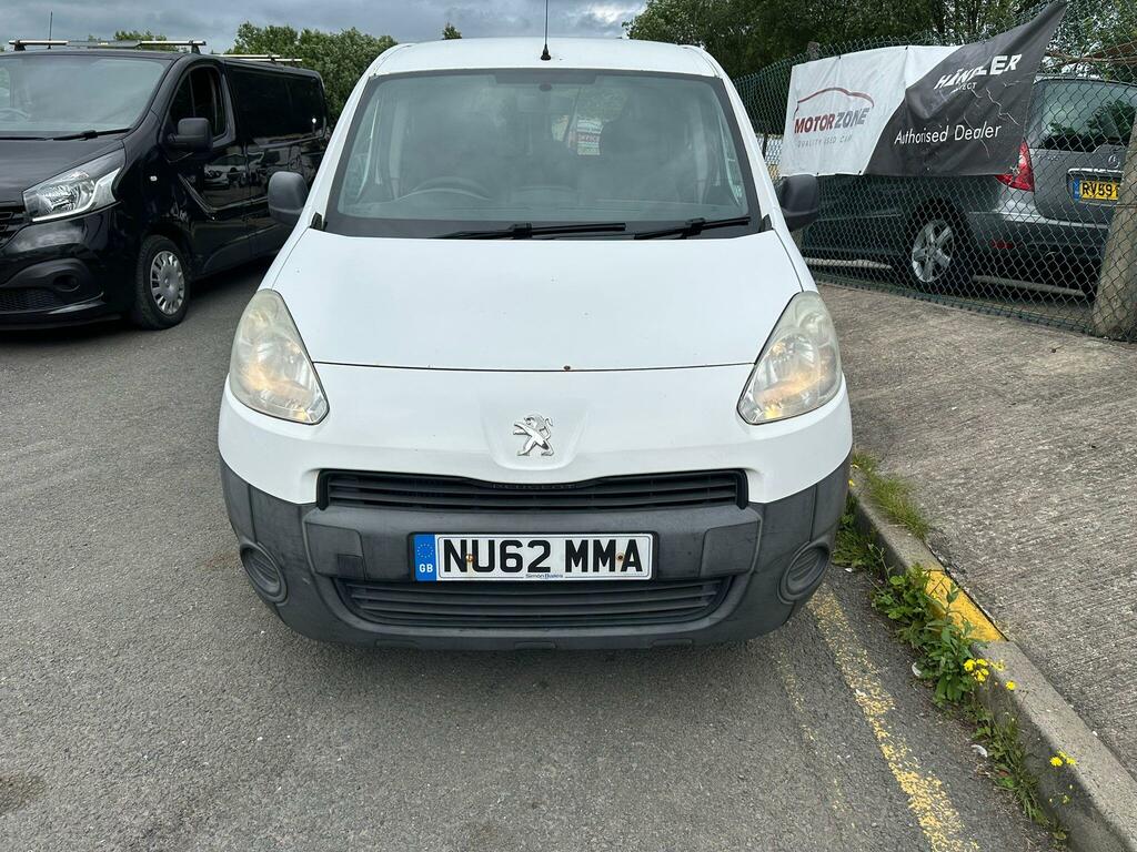 Peugeot Partner White #2
