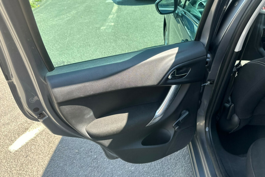 Citroen C3 1.6 Exclusive Hdi Green Low Tax 1 Fo Green #20