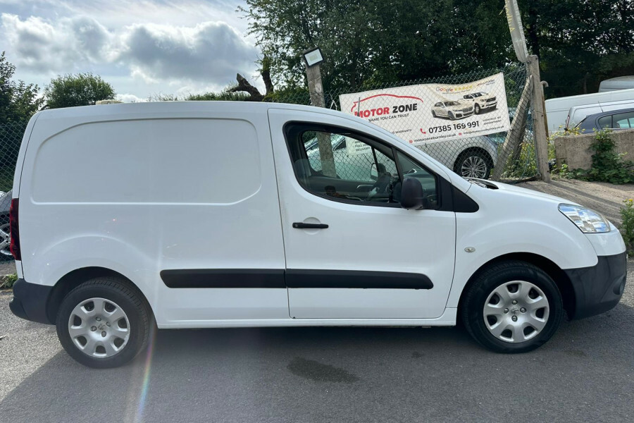 Peugeot Partner Diesel White #5