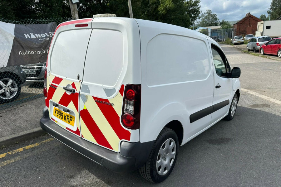 Peugeot Partner Diesel White #6