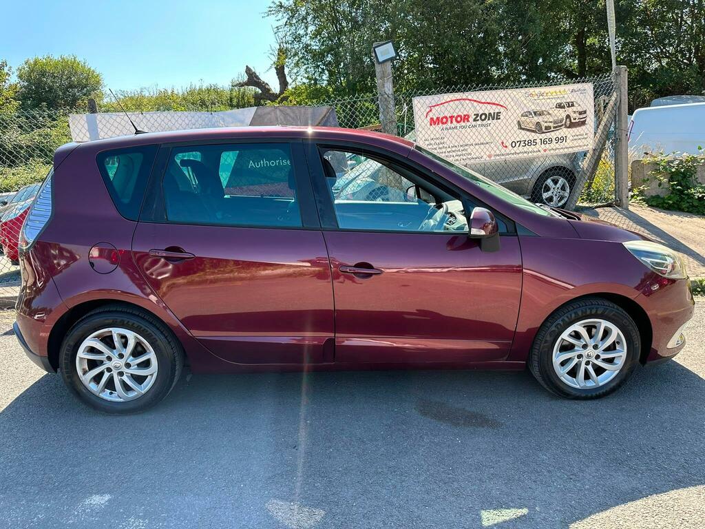 Renault Scenic Dynamique Tomtom Red #4