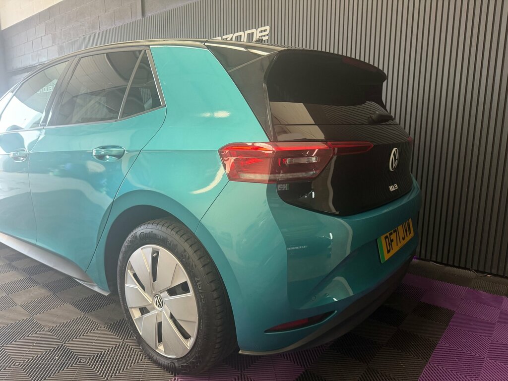 Volkswagen ID.3 Pro Performance 58Kwh Family Hatchback Electri Blue #2