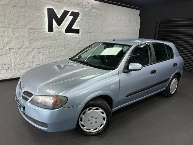 Nissan Almera 1.8 Se Hatchback 187 G Km 11 Blue