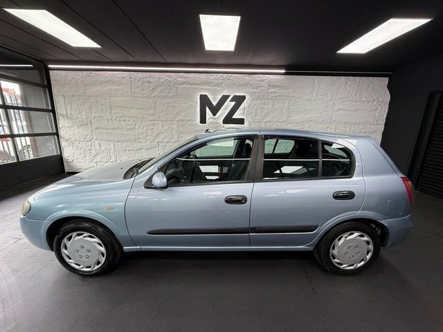 Nissan Almera 1.8 Se Hatchback 187 G Km 11 Blue #5