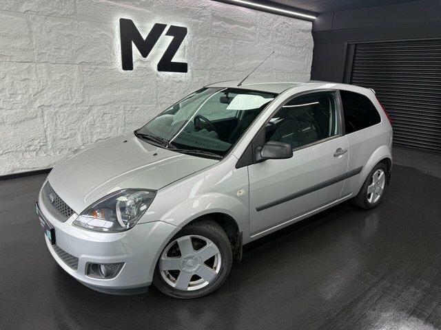 Ford Fiesta 1.4 Zetec Climate Hatchback 147 Silver