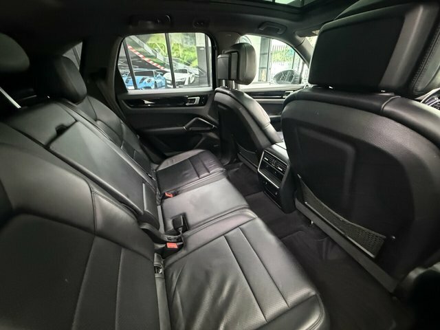 Porsche Cayenne 3.0L V6 Tiptronic Air Suspension 11K Factory Black #27
