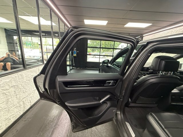 Porsche Cayenne 3.0L V6 Tiptronic Air Suspension 11K Factory Black #24