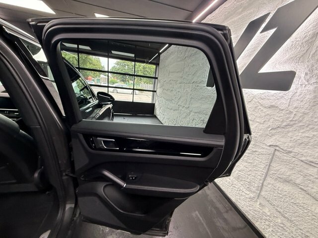 Porsche Cayenne 3.0L V6 Tiptronic Air Suspension 11K Factory Black #30