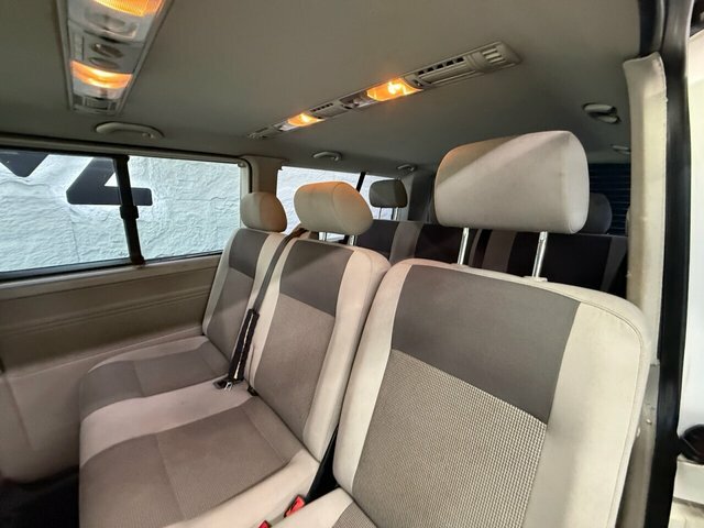 Volkswagen Transporter Shuttle Shuttle 2.0 Black #26