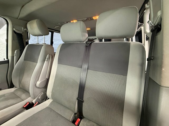 Volkswagen Transporter Shuttle Shuttle 2.0 Black #25