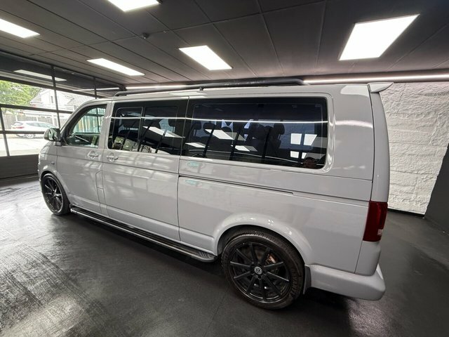 Volkswagen Transporter Shuttle Shuttle 2.0 Black #11