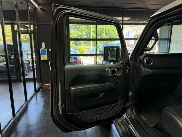 Jeep Wrangler   #32
