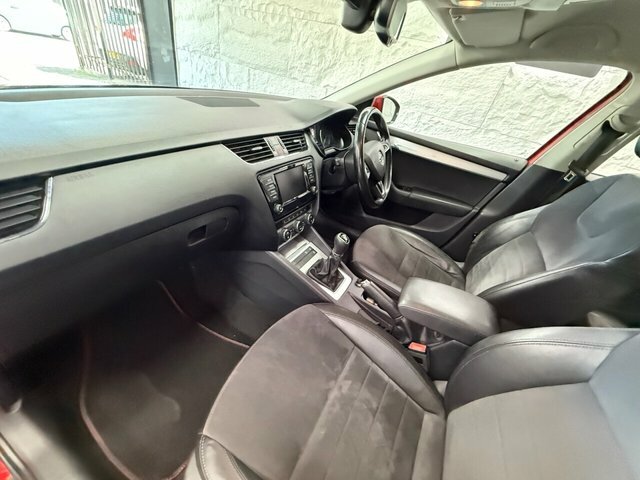 Skoda Octavia 1.6 Tdi Se L Estate Euro 6 S S Red #4