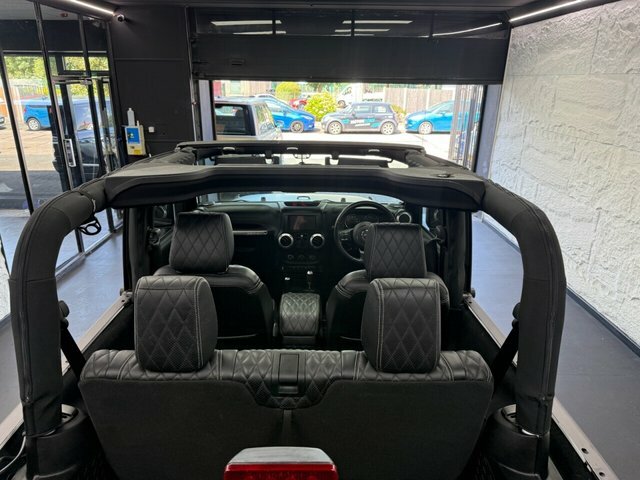 Jeep Wrangler 2.8L X Edition Yellow #14