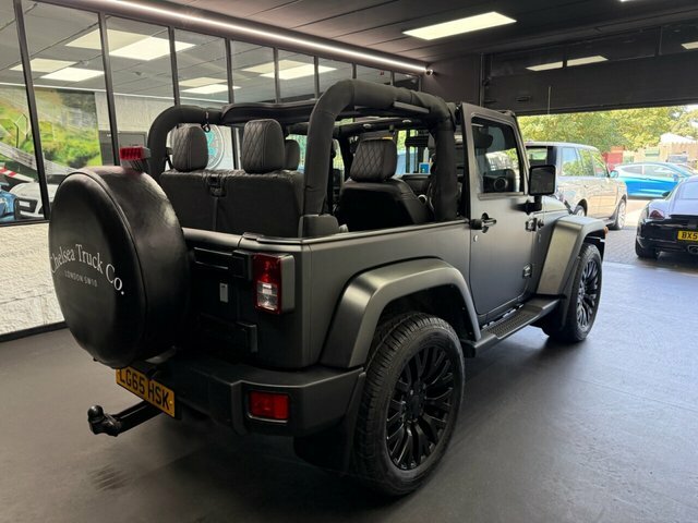Jeep Wrangler 2.8 Crd Sahara Suv 4Wd Euro 5 197 Black #4