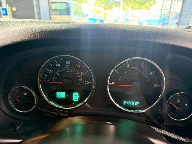Jeep Wrangler 2.8L X Edition Yellow #28