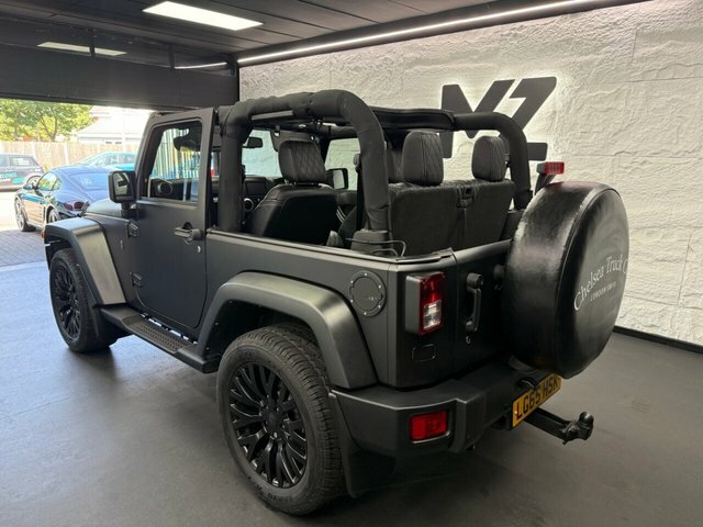 Jeep Wrangler 2.8 Crd Sahara Suv 4Wd Euro 5 197 Black #2