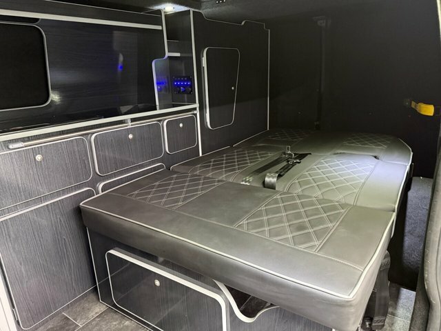 Ford Transit Custom 2.0 300 Ecoblue Limited Panel Van Manua Black #3