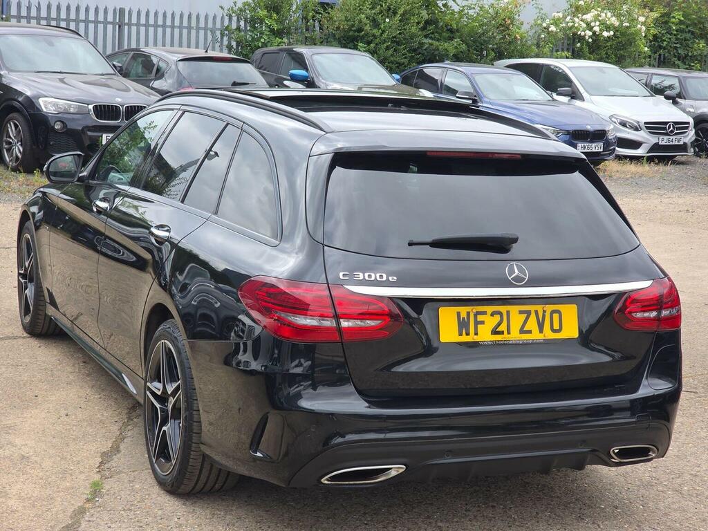 Mercedes-Benz C Class 2.0 C300e 13.5Kwh Amg Line Night Edition Premium Black #2