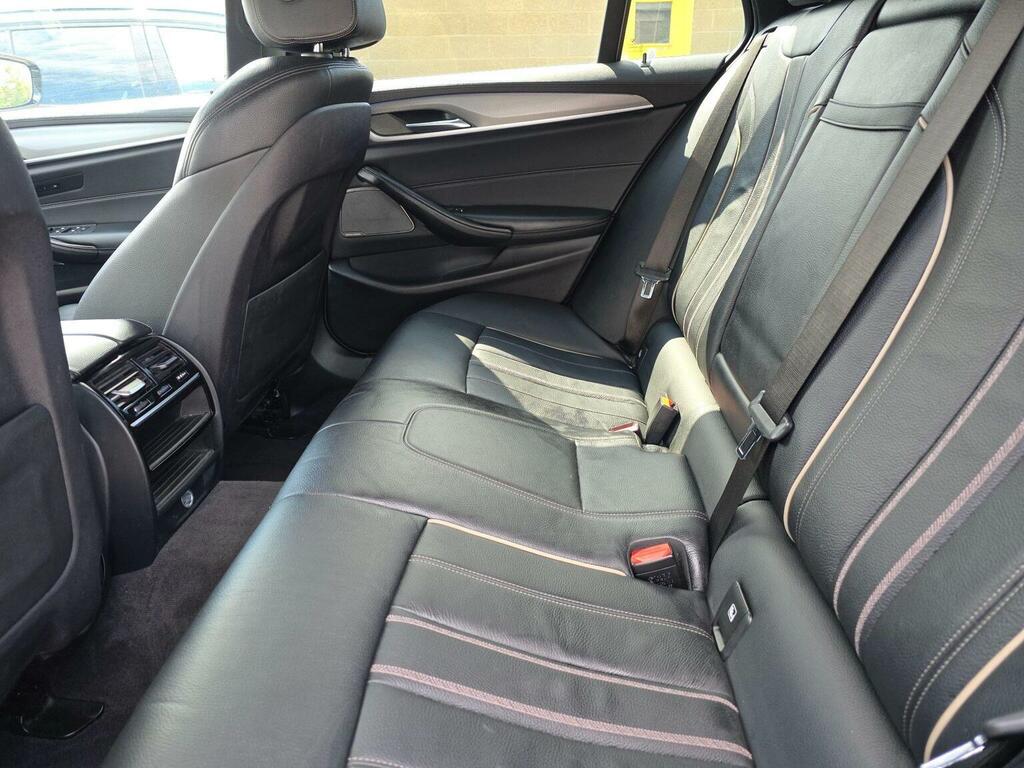BMW 5 Series Estate 2.0 520D M Sport Touring Euro 6 Ss YH67MKZ Grey #2