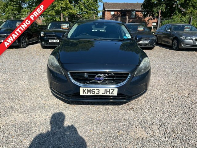 Volvo V40 2.0 D3 Se Lux Nav Hatchback Geartronic Blue #2