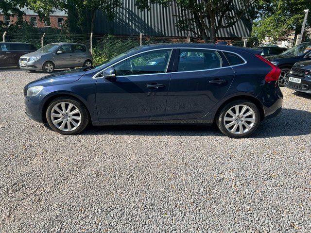 Volvo V40 2.0 D3 Se Lux Nav Hatchback Geartronic Blue #4