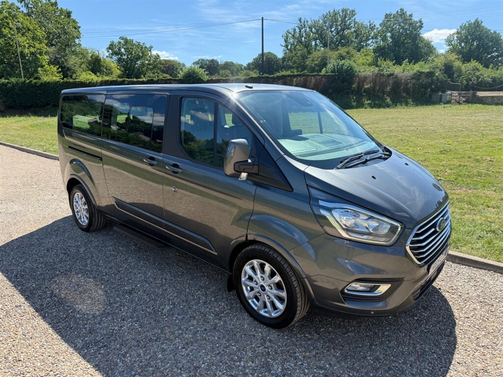 Ford Tourneo Custom 2.0 Ecoblue 130Ps Low Roof 8 Seater Titanium Black #11