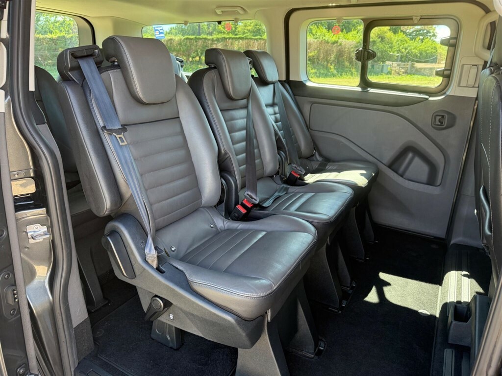 Ford Tourneo Custom 2.0 Ecoblue 130Ps Low Roof 8 Seater Titanium Black #18