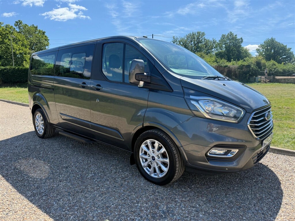 Ford Tourneo Custom 2.0 Ecoblue 130Ps Low Roof 8 Seater Titanium Black #10