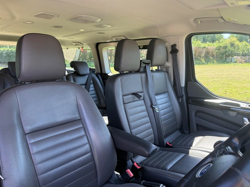 Ford Tourneo Custom 2.0 Ecoblue 130Ps Low Roof 8 Seater Titanium Black #14