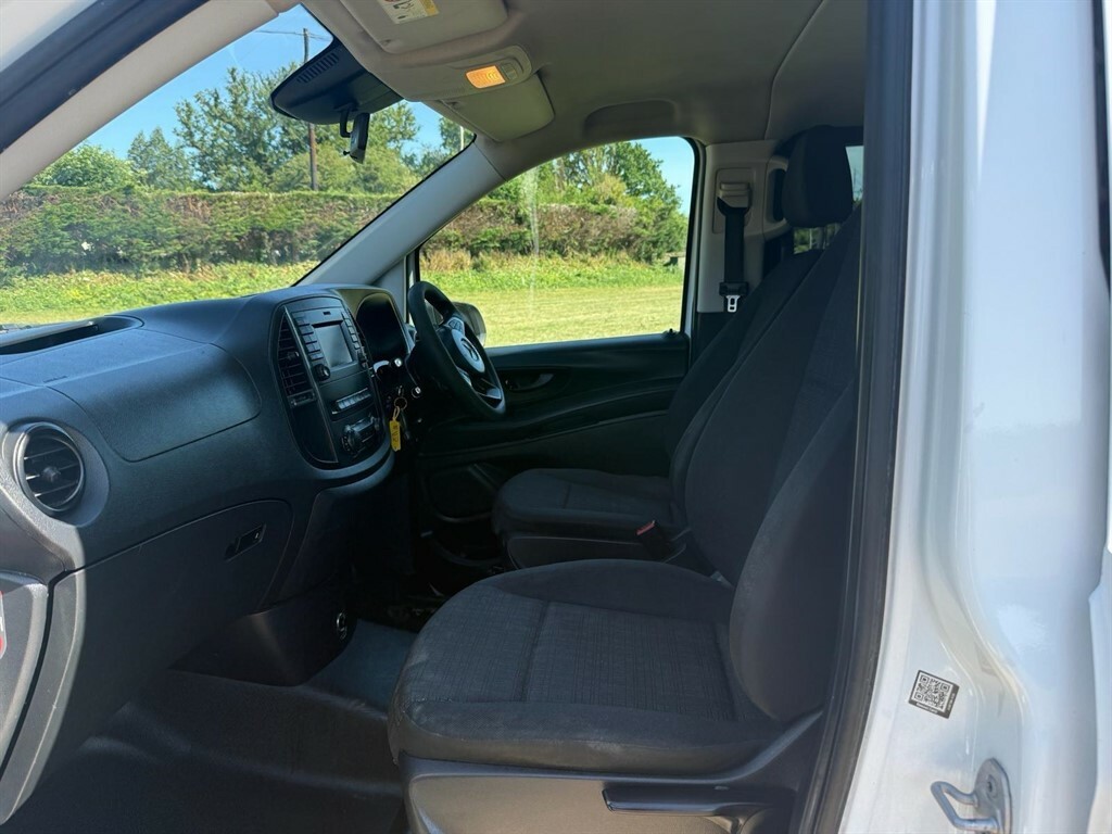 Mercedes-Benz Vito 2.1L Sport Blue #12