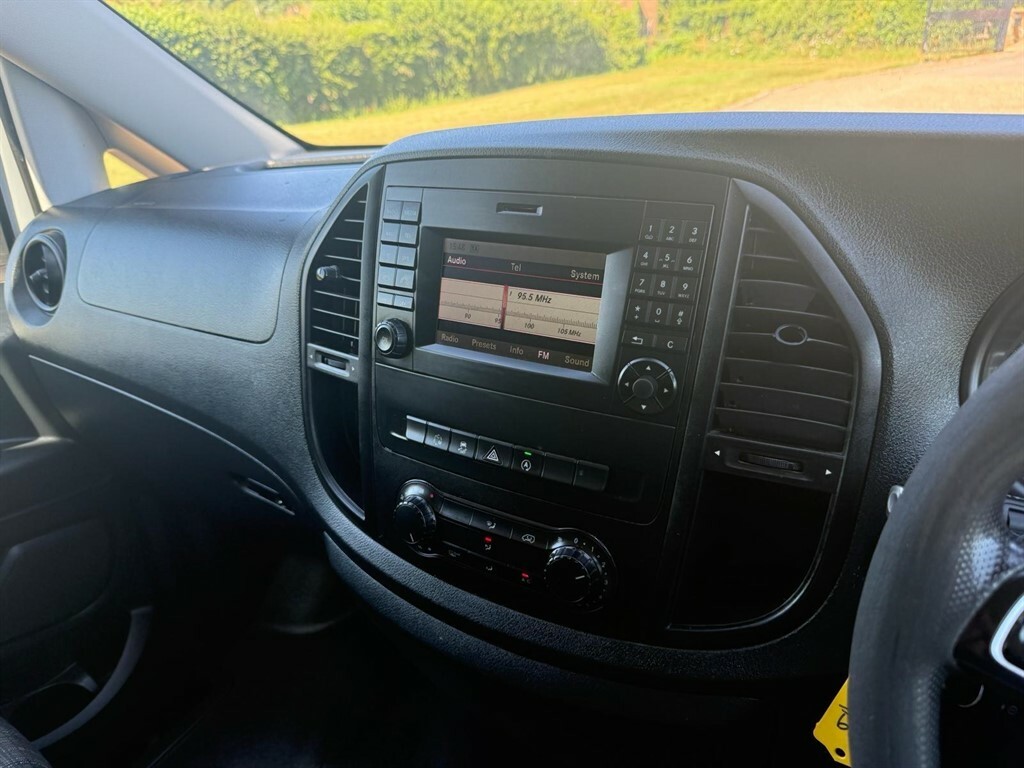 Mercedes-Benz Vito 2.1L Sport Blue #17