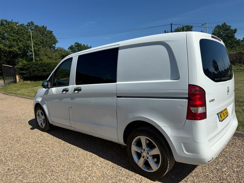 Mercedes-Benz Vito 2.1 L 2.1 114 Cdi Bluetec Crew Van Double Cab White #4