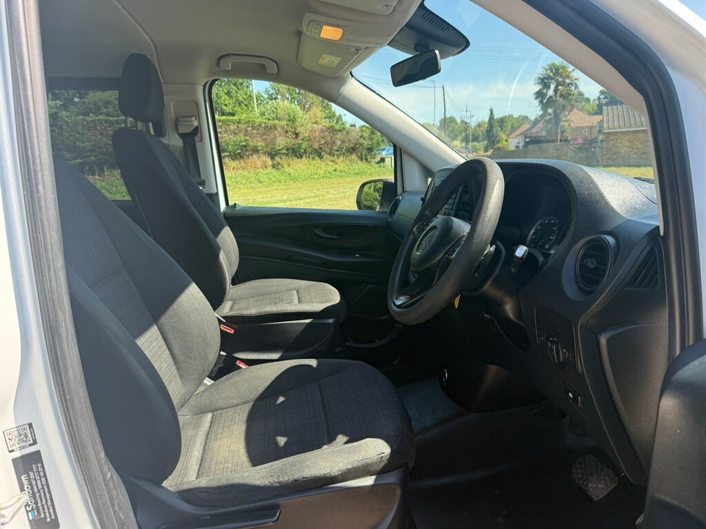 Mercedes-Benz Vito 2.1L Sport Blue #11
