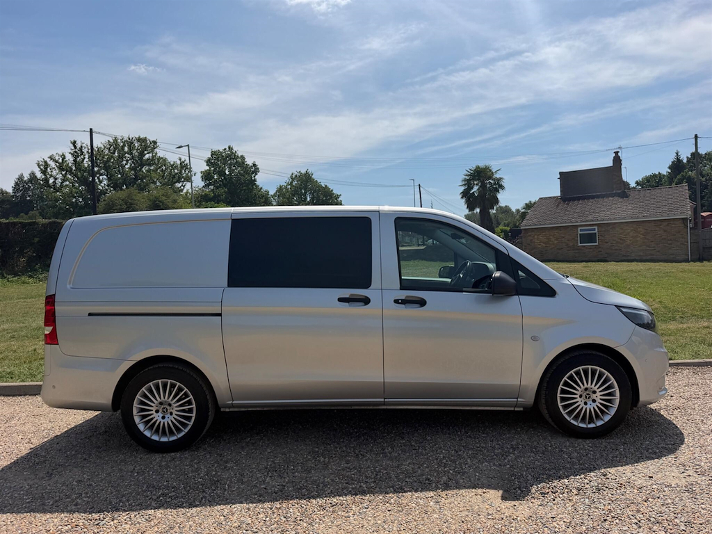 Mercedes-Benz Vito 114 Cdi Select 9-Seater 9G-tronic Black #8