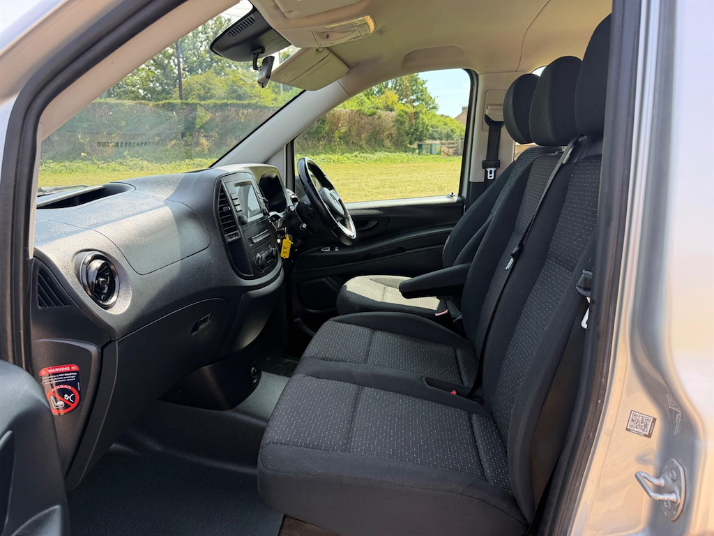 Mercedes-Benz Vito 114 Cdi Select 9-Seater 9G-tronic Black #21