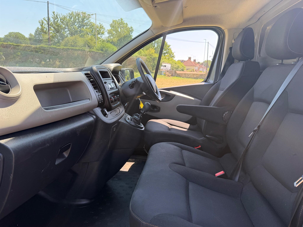 Renault Trafic 1.6 Dci 27 Sport Nav Swb Standard Roof Euro 6 Grey #17