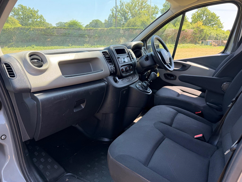Renault Trafic 1.6 Dci 27 Sport Nav Swb Standard Roof Euro 6 Grey #16